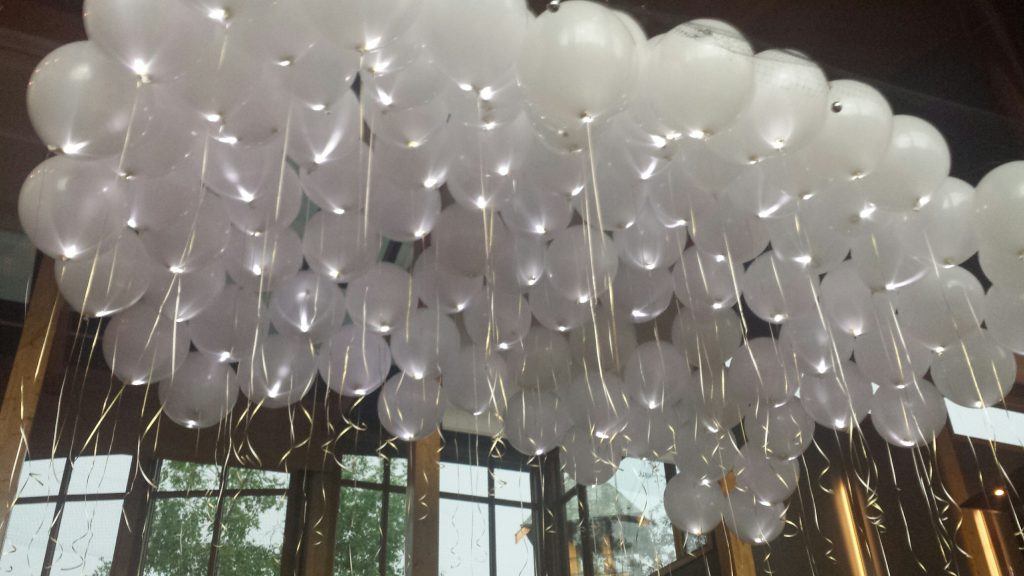 17in White Ceiling Balloons With Led Lights Gold Sparkle Ribbon Dance Floor Canopy
