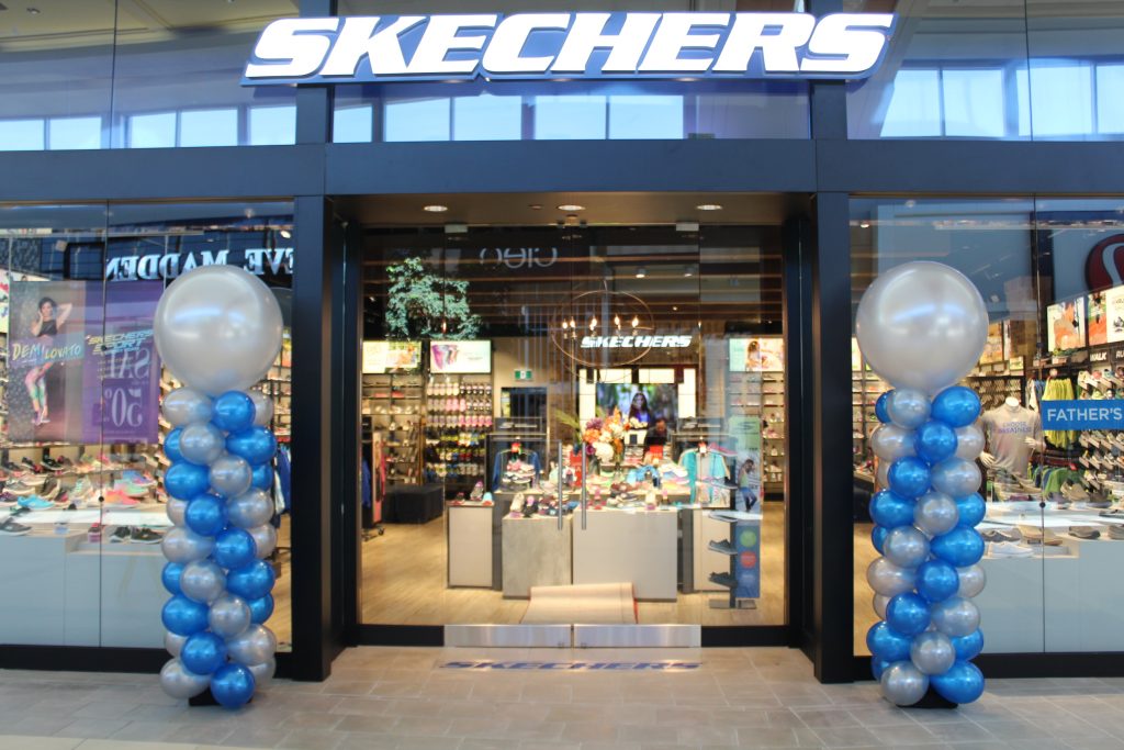 Balloon Columns In Pearl Sapph Blue Silver Skechers Grand Opening Market Mall Calgary