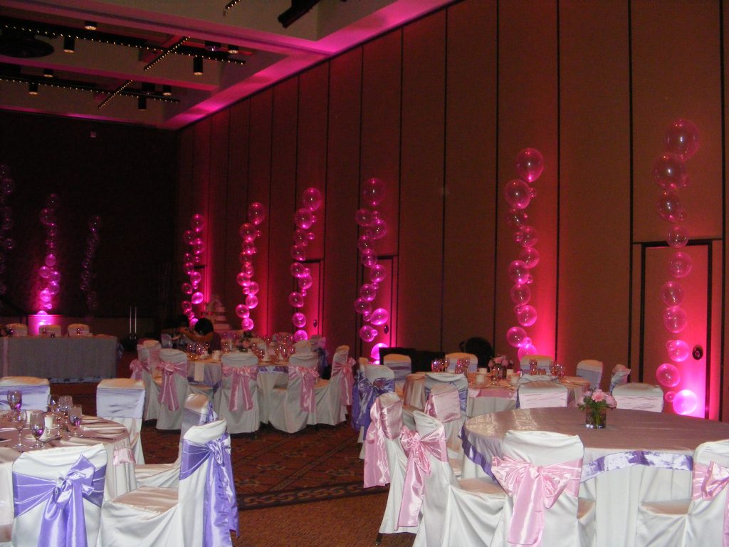 Clear Bubble Balloon Strands With Led Uplighting 18th Birthday Party Sheraton Eau Claire