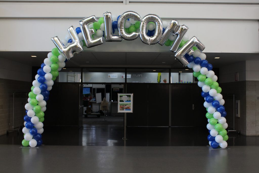 Jumbo Arch With Mylar Letters Sysco Northlands Expo Edmonton