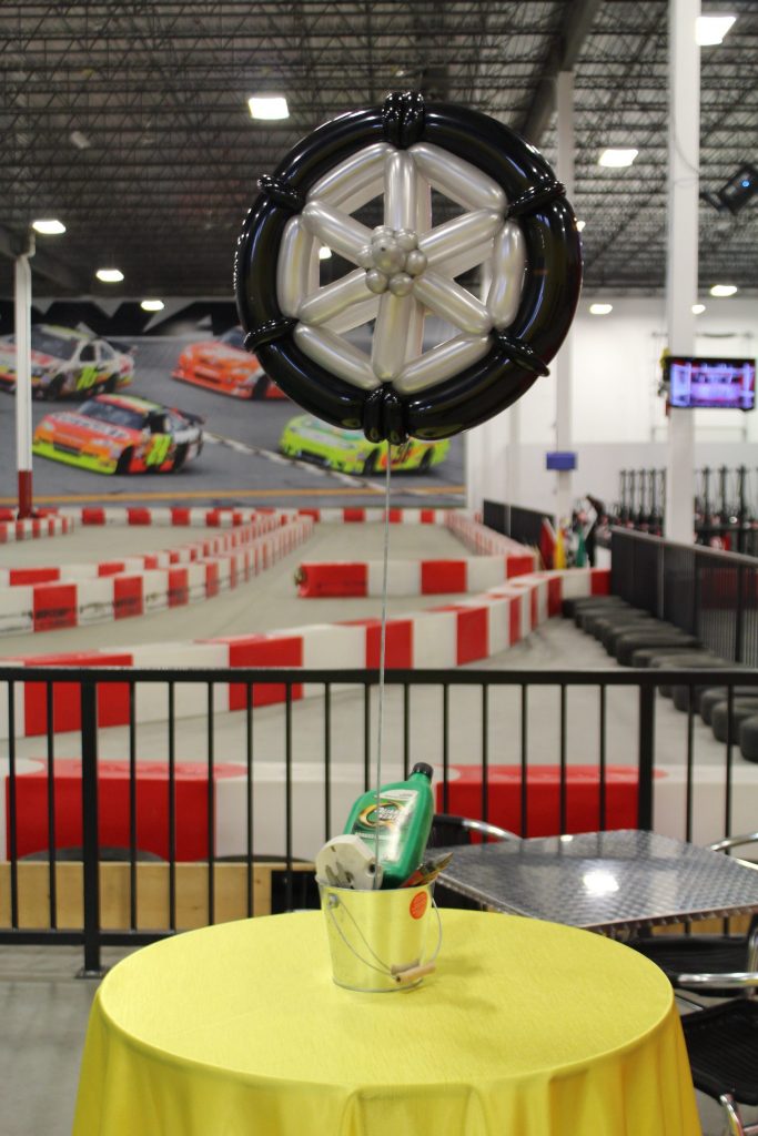 Racetrack Balloon Tire Centrepiece Speeders Race Themed Decor
