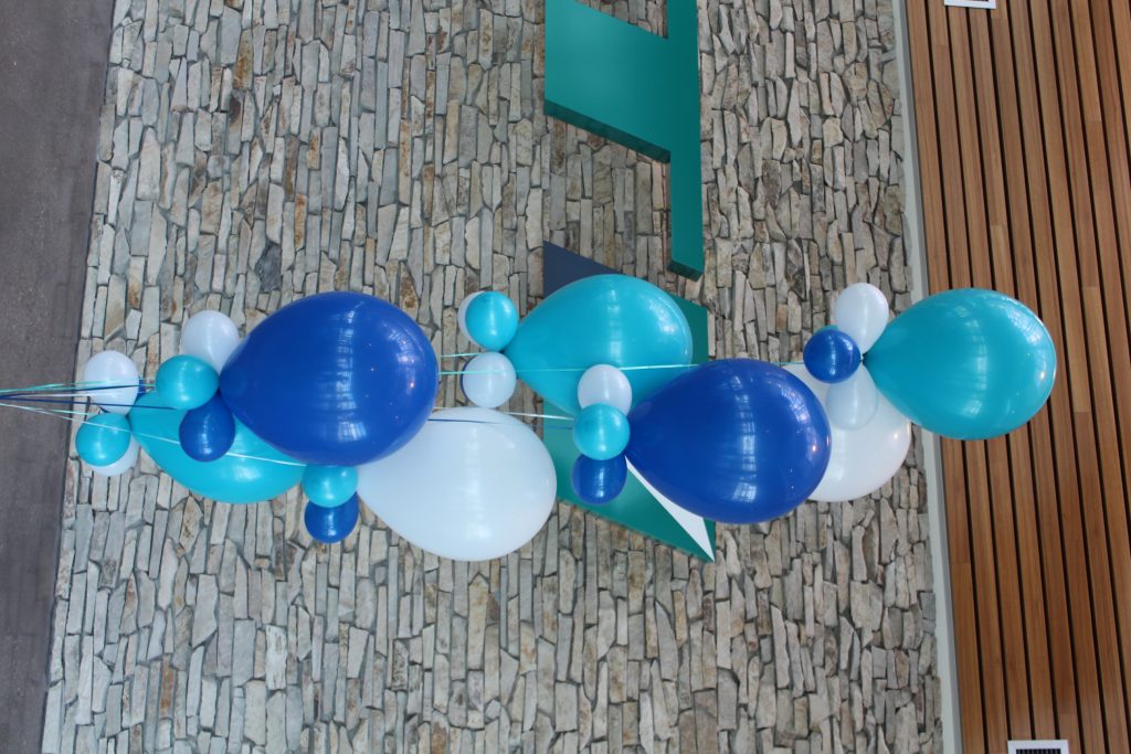 Super Size Bouquet 16in Balloons With Collars Westjet Event Calgary Airport 1